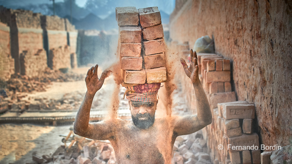 Bangladesh - 2025 - Produzione Mattoni in Argilla 