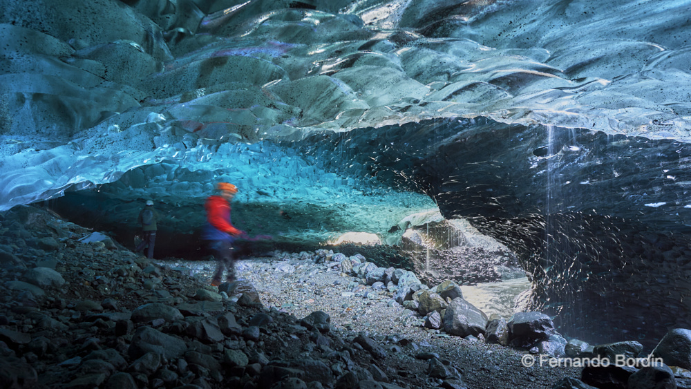 Under the Vatnajökull glacier 